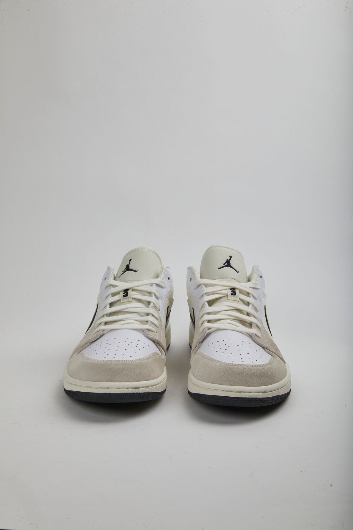 JORDAN 1 LOW - CANVAS WHITE WITH BLACK - USSZ14