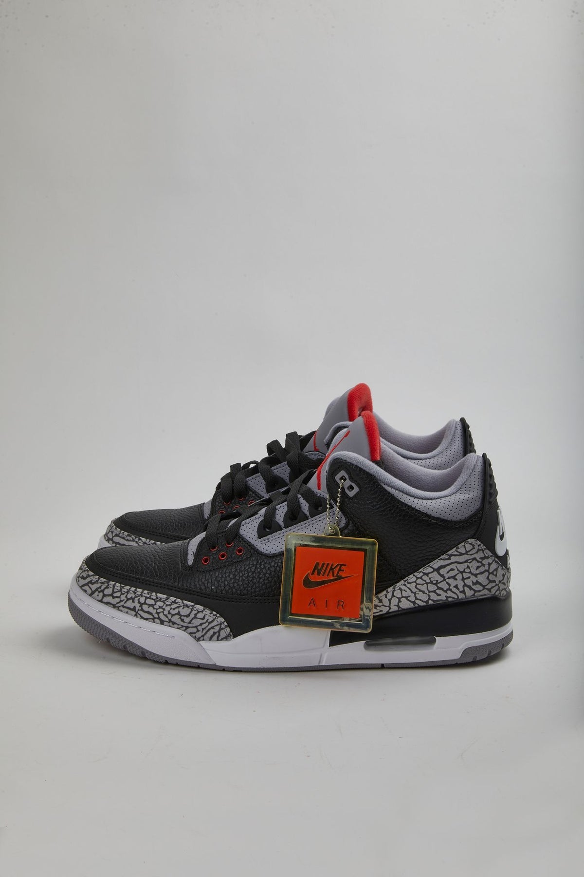 JORDAN 3 -  BLACK CEMENT - USSZ14