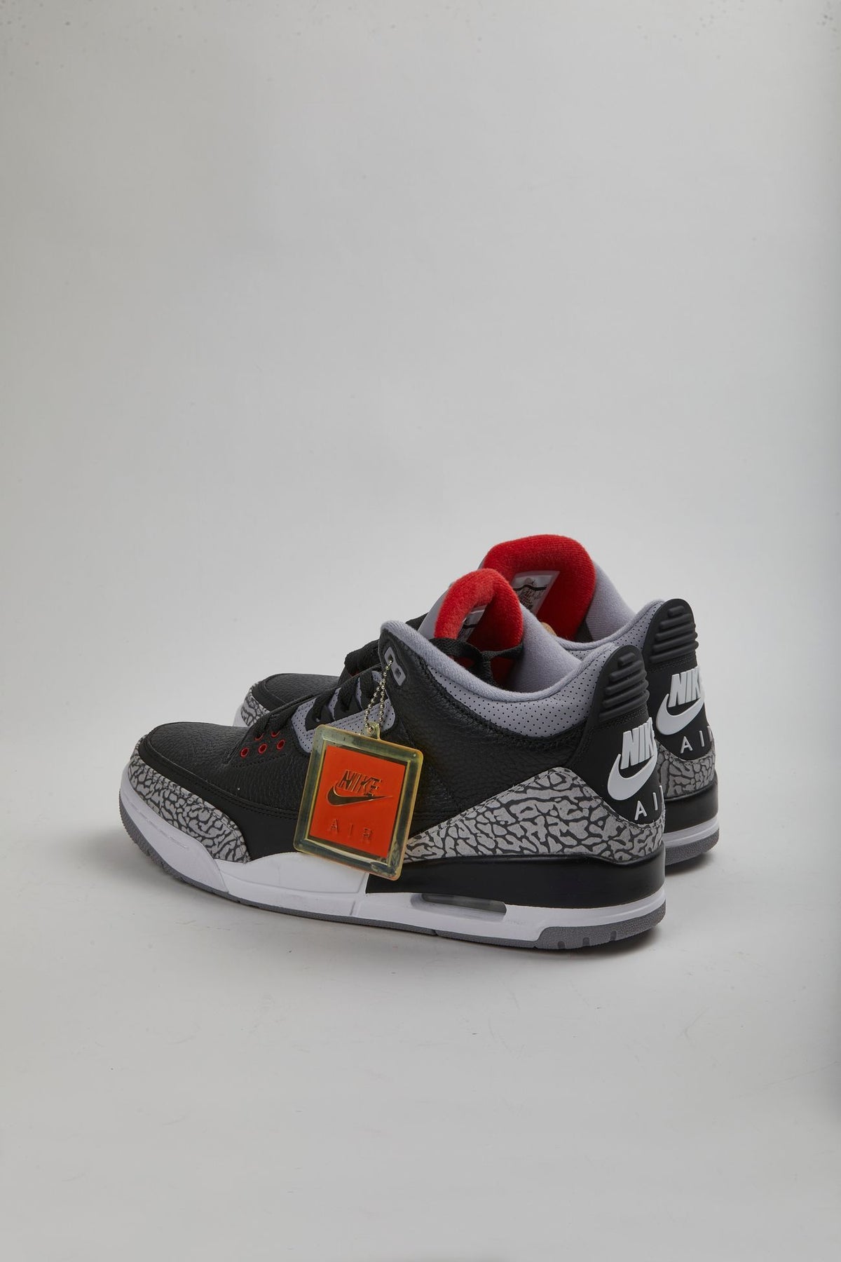 JORDAN 3 -  BLACK CEMENT - USSZ14